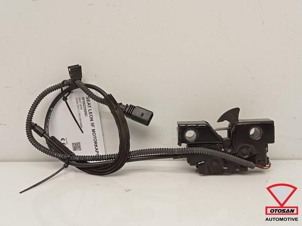 Seat Leon 5F Motorkapslot 5F0823509C, Autos : Pièces & Accessoires, Autovia A-2, Km 585 585
08760  Martorell, ES, SEAT S.A., Utilisé