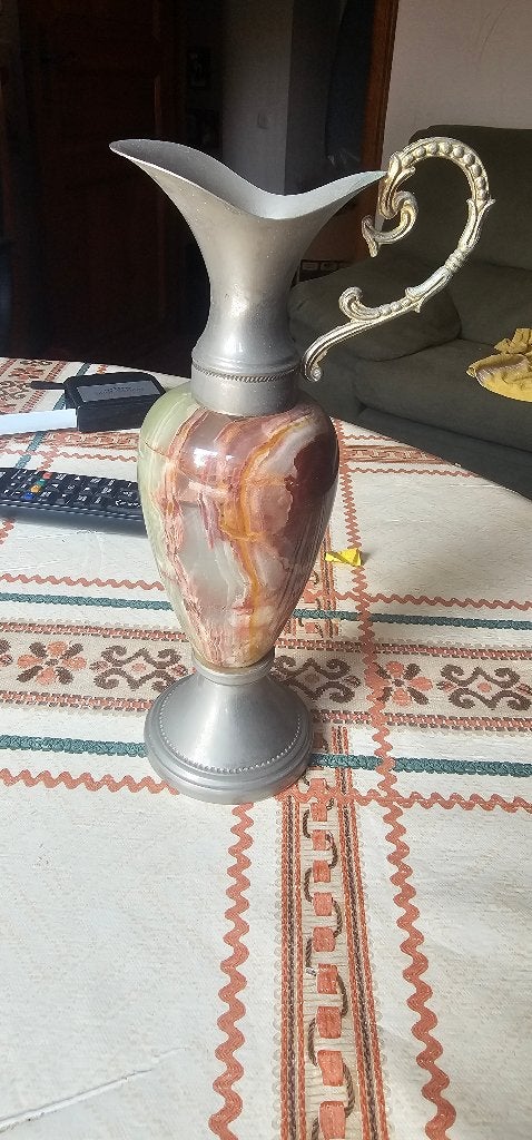 Aiguière décorative vintage sculpté dans de l'onyx véritable, Enlèvement