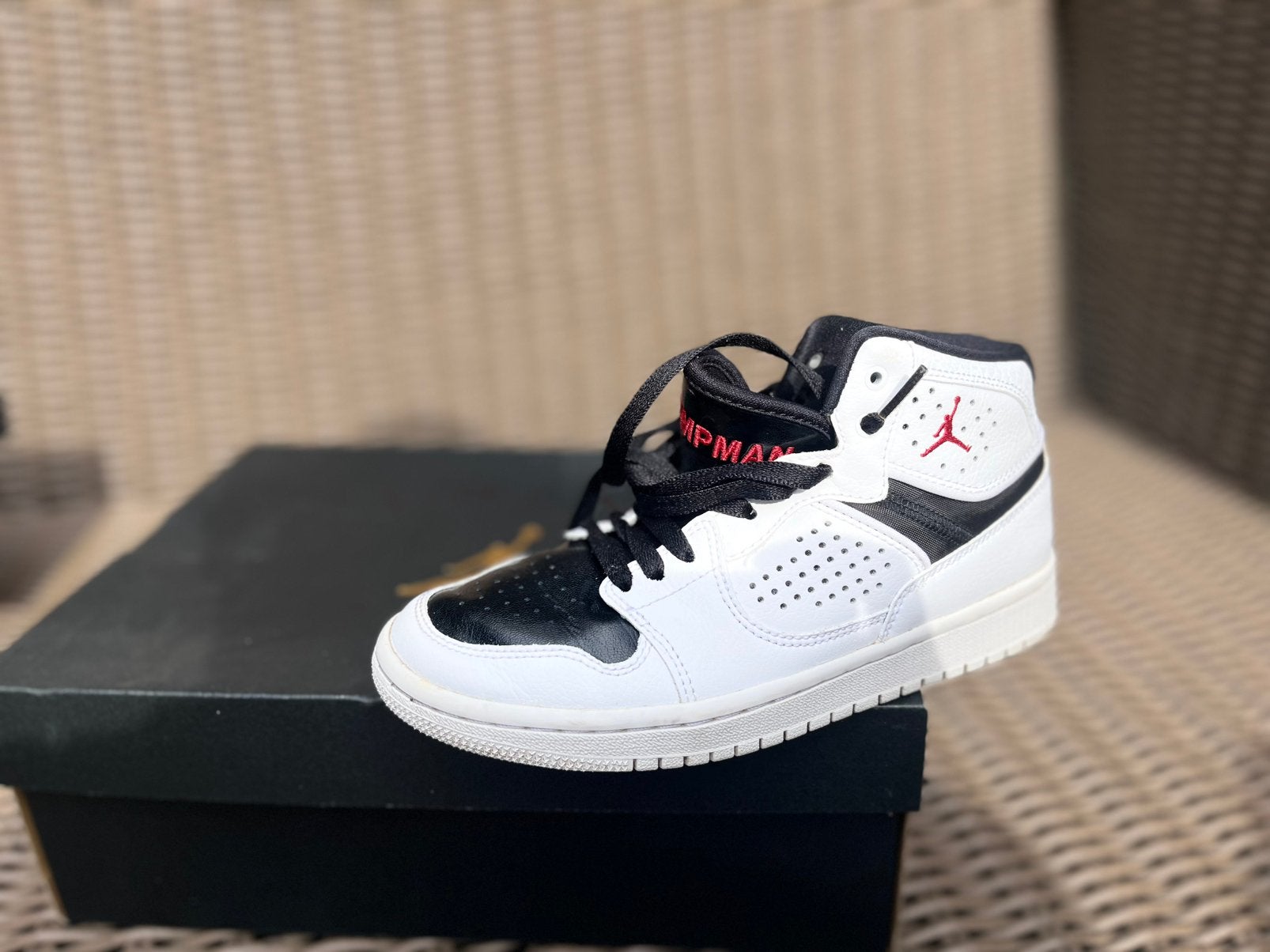 Jordans Witte sneakers kinder, Ophalen, Zo goed als nieuw