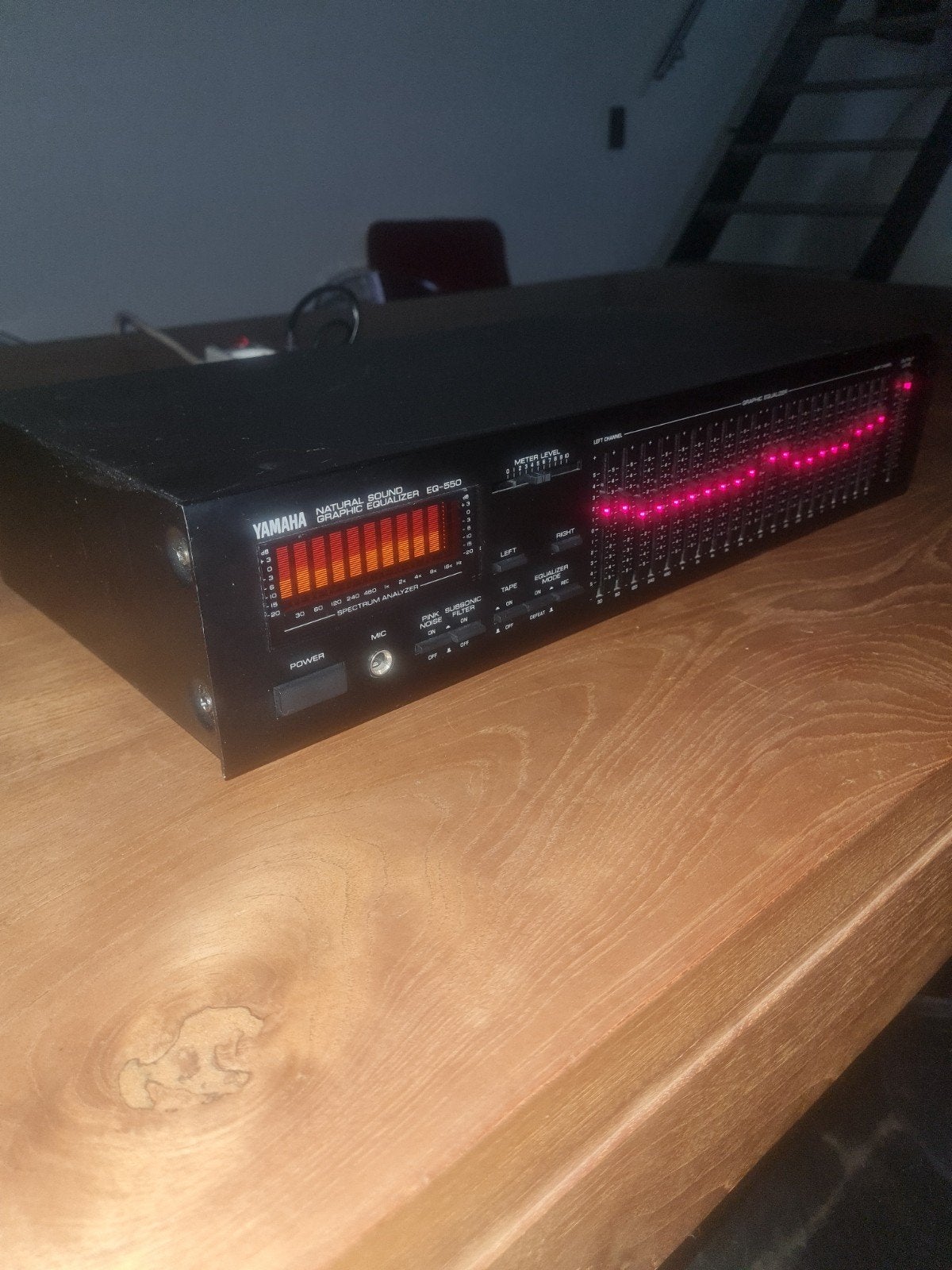 Yamaha EQ-550 Vintage equalizer met natuurlijk geluid, Ophalen of Verzenden