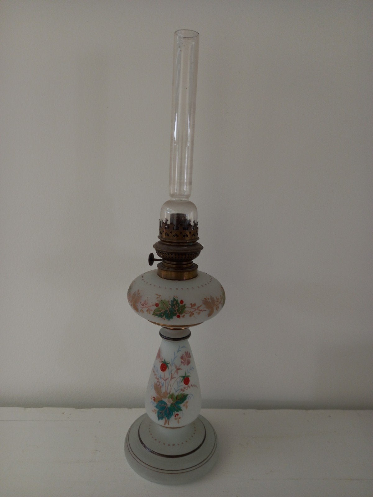 Olielamp met glazen onderstel, Antiek en Kunst, Ophalen