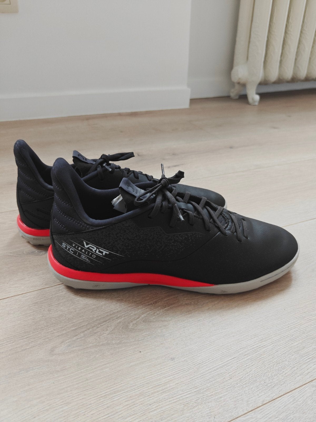 Chaussures de foot / Futsal Kipsta Viralto T44 - Comme neuve, Enlèvement ou Envoi, Comme neuf, Chaussures