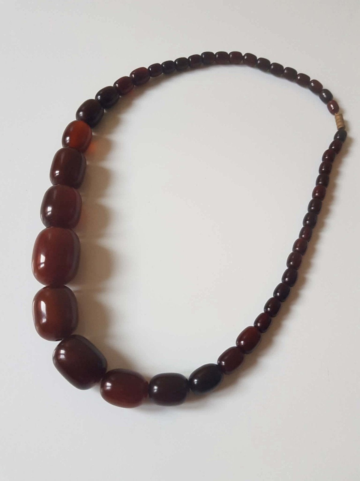 Vintage Bakelite Necklace with Amber 
Weight: 68 g., Ophalen