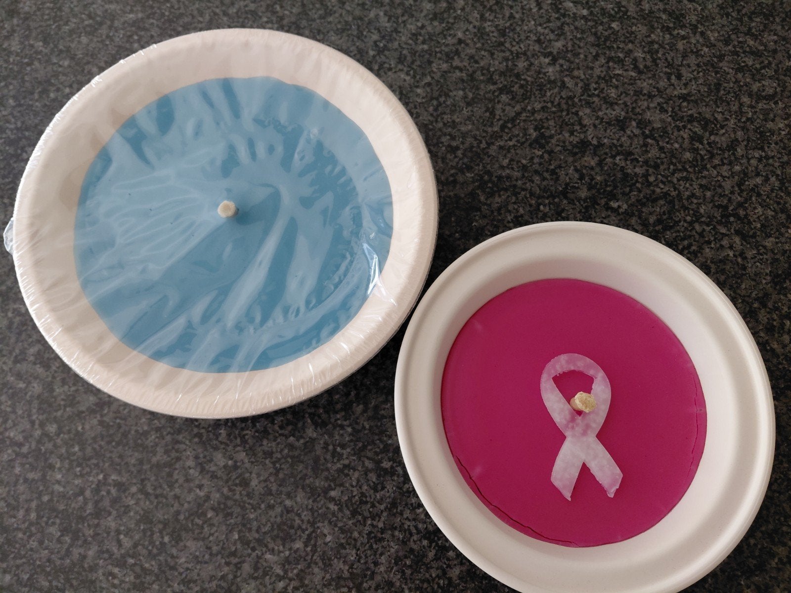 Tuinkaarsen twee stuks GIES (23cm)+Think Pink (20) NIEUW, Huis en Inrichting, Woonaccessoires | Kandelaars en Kaarsen, Ophalen