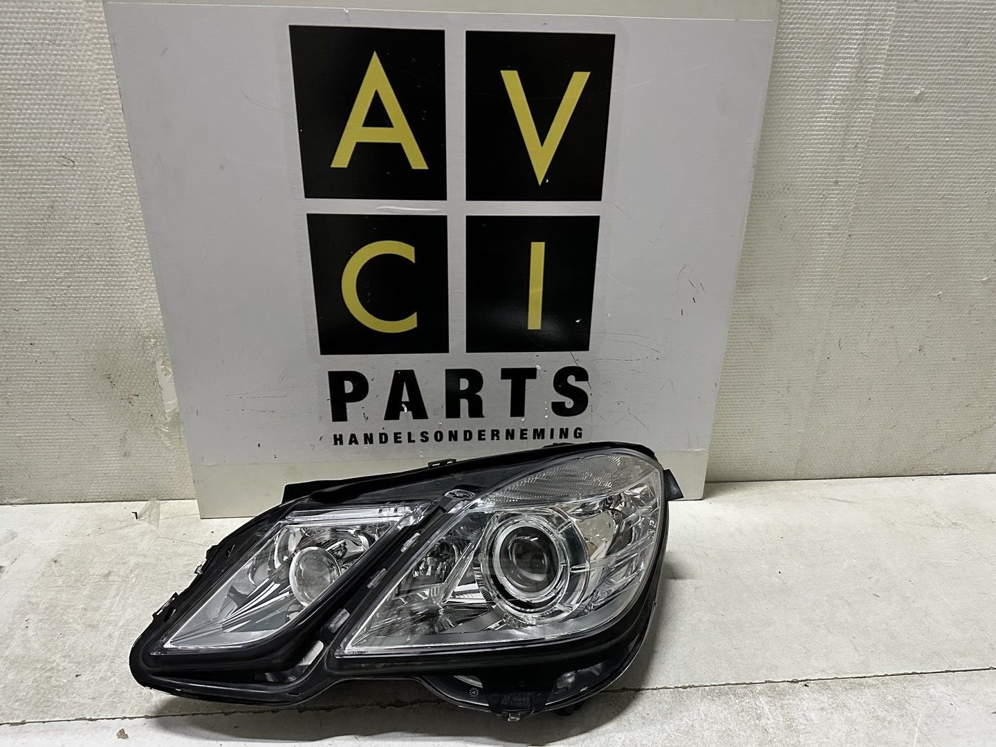 Koplamp E Klasse W212 Bi xenon Links A2218205761KZ, Utilisé, -, -, Enlèvement ou Envoi