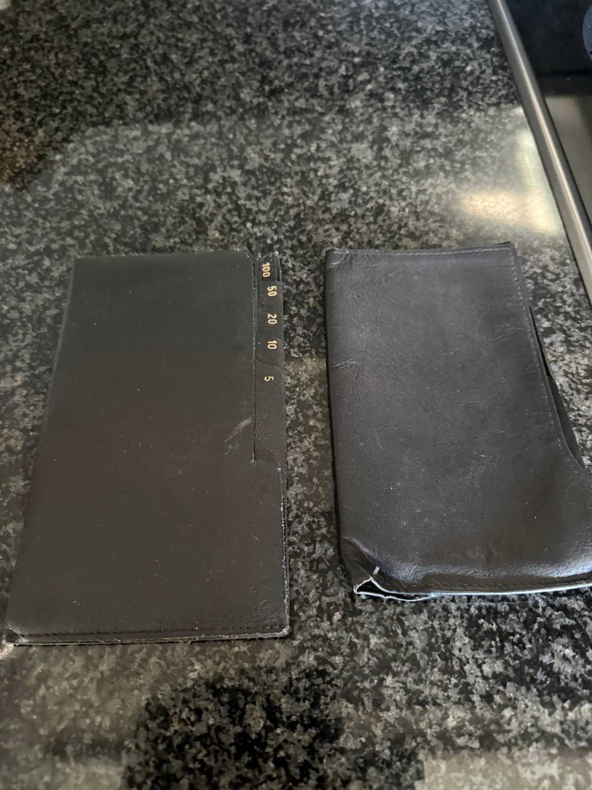 Porte-billet d'accueil pour serveur, Enlèvement, Comme neuf