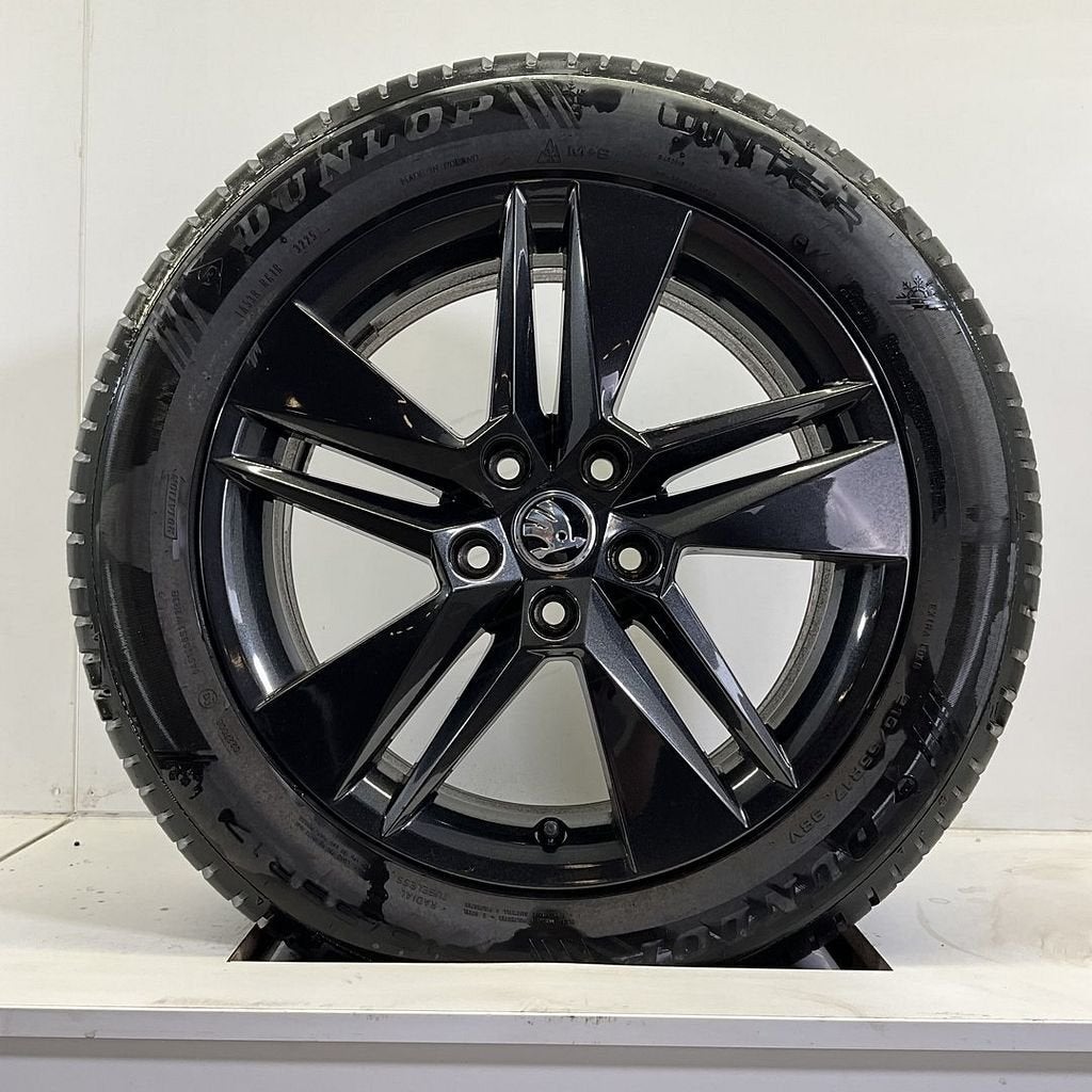 SKODA OCTAVIA MARKAB WINTERBANDEN SET 17 INCH ORIG, Auto-onderdelen, -, -, Banden en Velgen, 17 inch