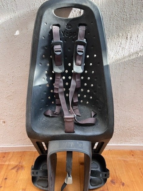 Yepp Maxi (zwart) kinderstoel achter (+drageradaptor), Ophalen, Achterzitje, Yepp (Thule), 0 t/m 18 kg