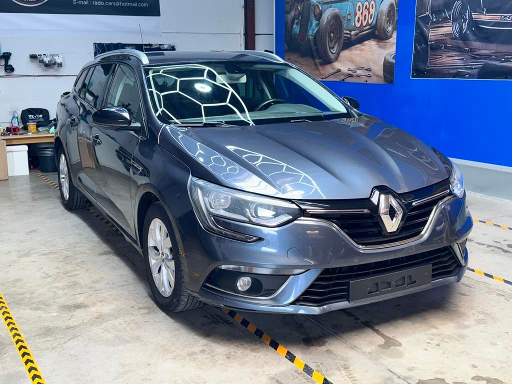 Renault Magane 5 essence, Autos, Renault, Achat, Euro 6, Entreprise, Noir