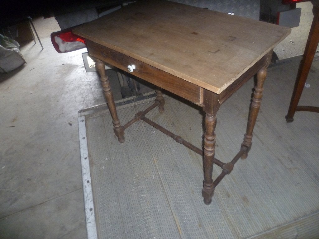 OUD TAFELTJE MET LADE, Ophalen