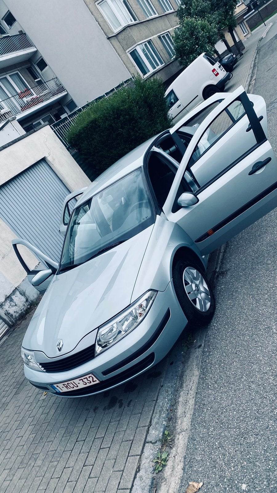 R laguna 1.6cc essence/airco((((27.000kmseulement))), Auto's, Renault, Laguna, USB, Particulier, Euro 4