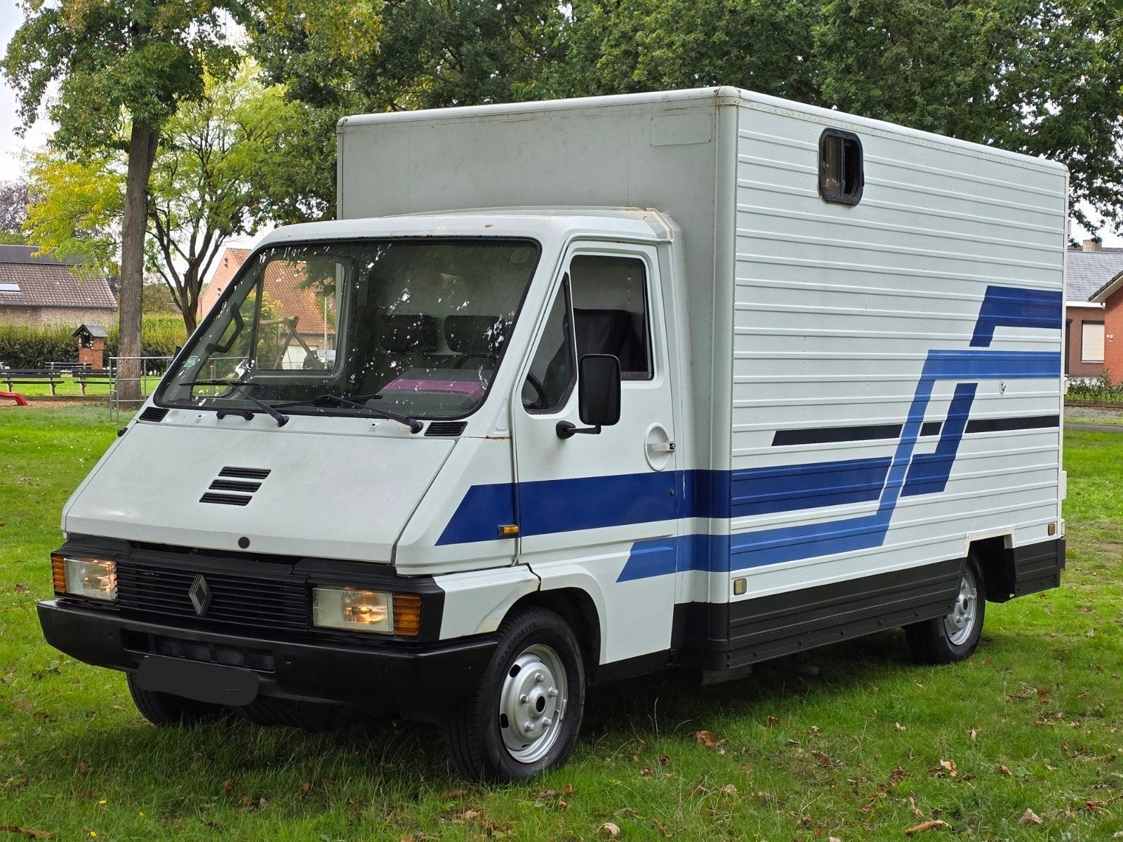 Renault master 2.5D paardenwagen/ horses gekeurd voor vekoop, Dieren en Toebehoren, Ophalen