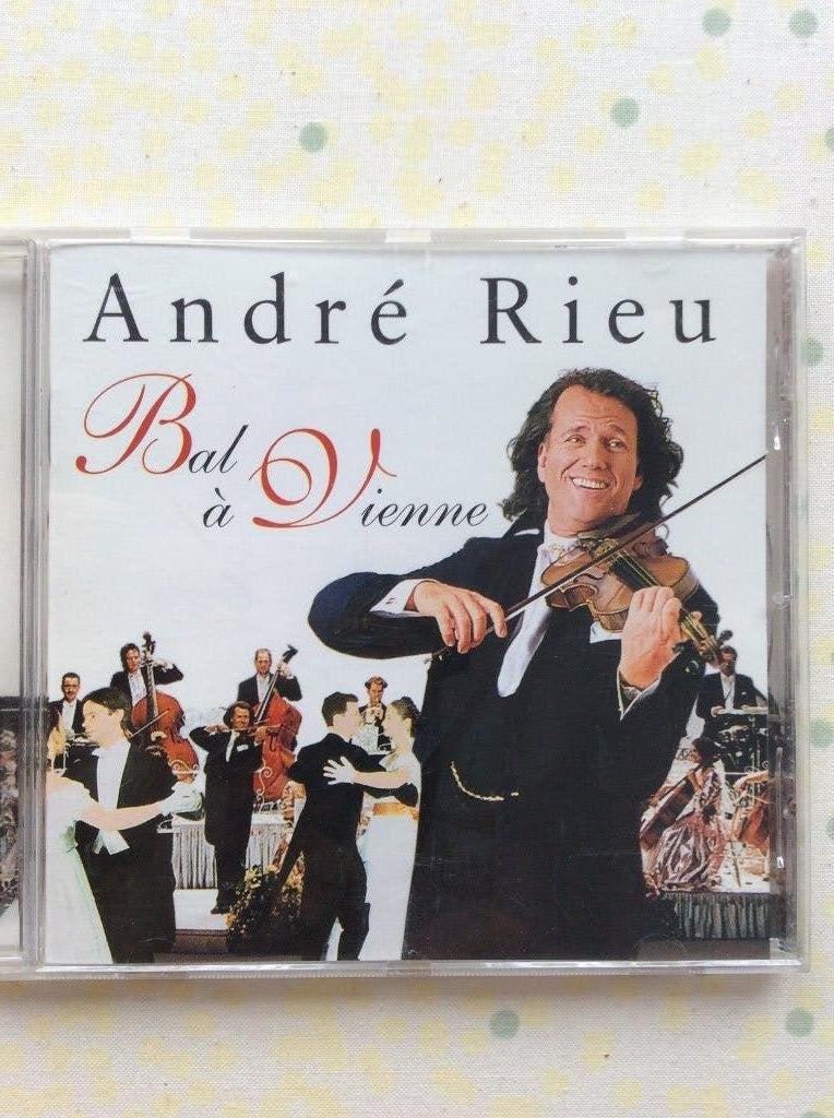 ANDRE RIEU. (BAL IN WENEN)., Verzenden, Zo goed als nieuw