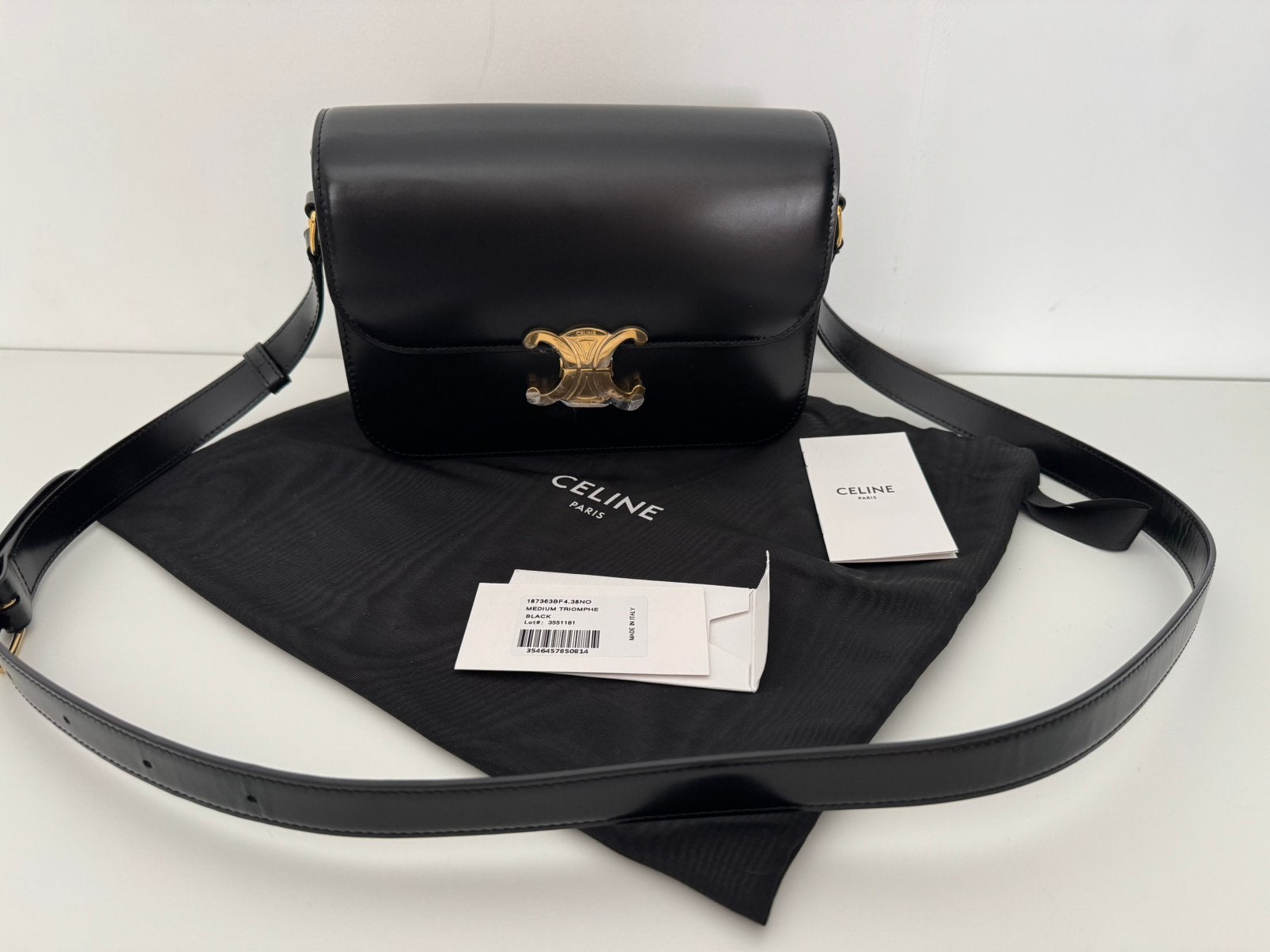 Celine Triomphe zwart, Handtassen en Accessoires, Ophalen, Nieuw, Zwart