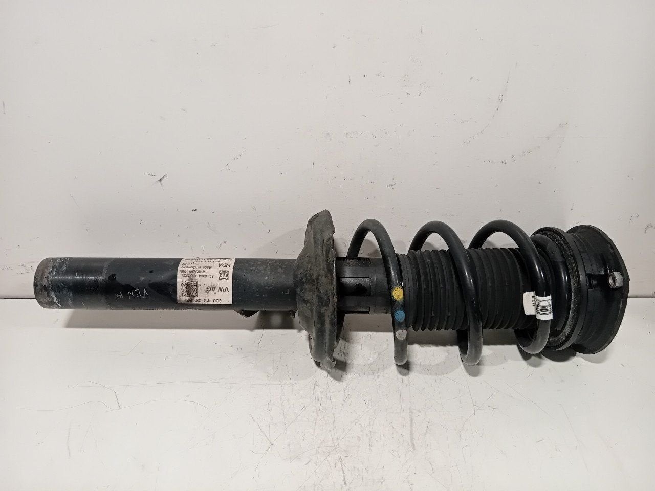 Veerpoot rechts voor Volkswagen Passat, Onderdelen@venauto.nl, Van der Ven Autorecycling B.V., Gebruikt, Ettenseweg 76, 4706 PB Roosendaal, The Netherlands