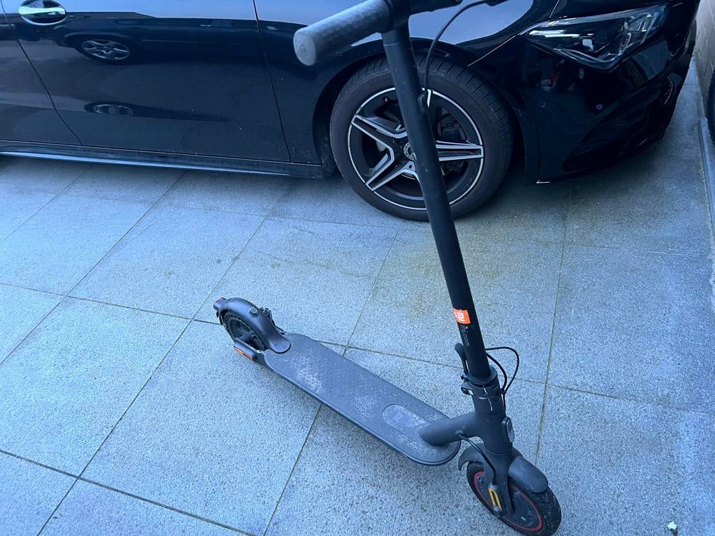 Step, Fietsen en Brommers, Steps, Ophalen, Zo goed als nieuw, Elektrische step (E-scooter)