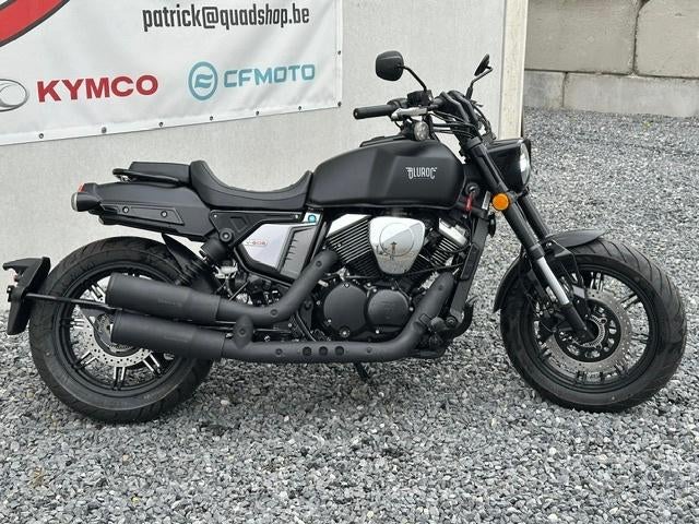 BLUROC V BOB 250CC, Bedrijf, Toermotor