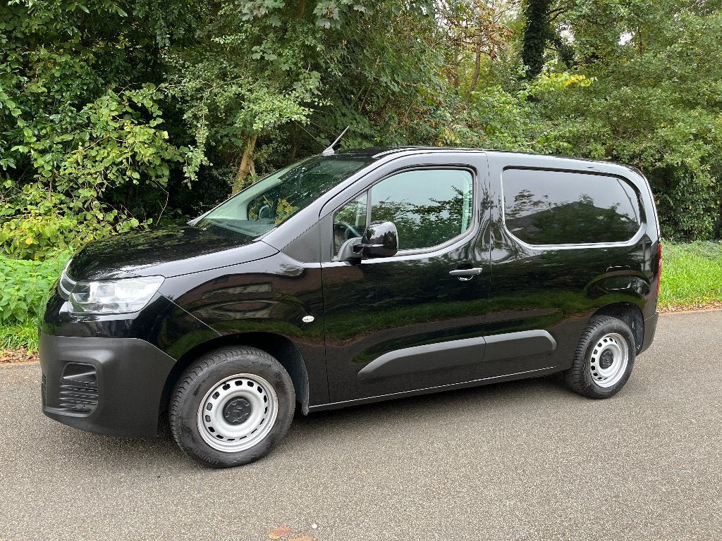 Citroen Berlingo 1.5HDI 102pk Camera,Gps,3pl,Cruise,Euro 6d, Auto's, Voorwielaandrijving, Stof, Zwart, 5 deurs