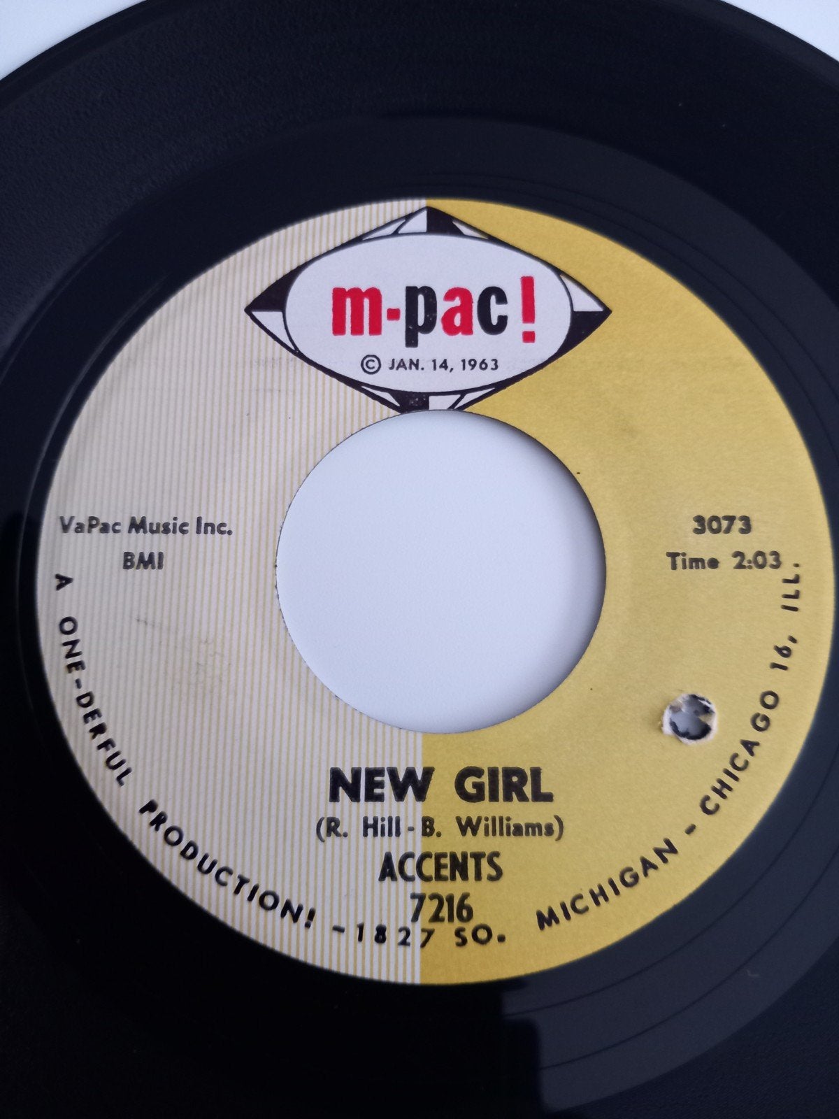 ACCENTS. NEW GIRL. USA 45T