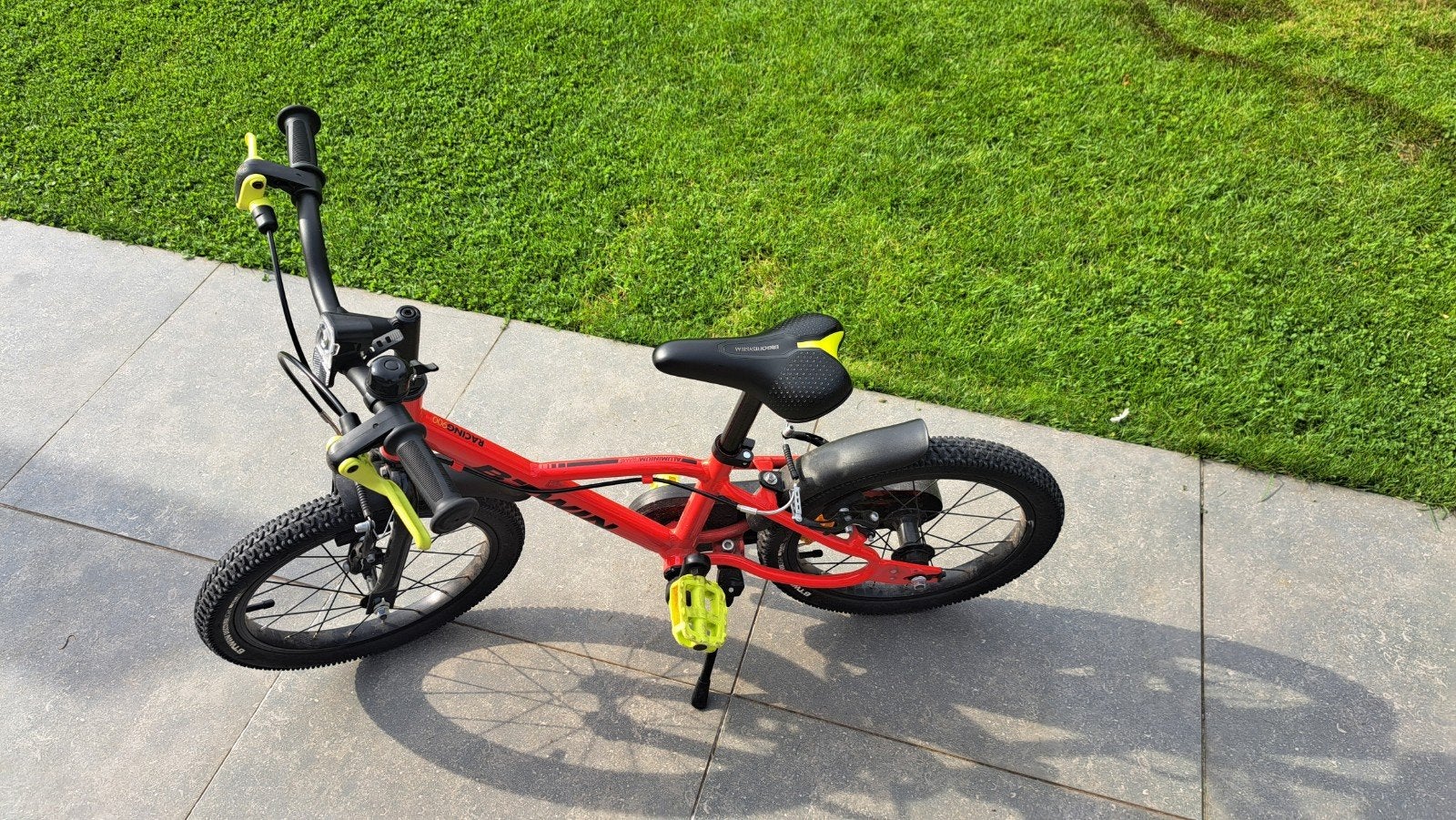 jongensfiets 16 inch 3-5 jaar, Fietsen en Brommers, 16 tot 20 inch, Velgrem, Zo goed als nieuw, Ophalen