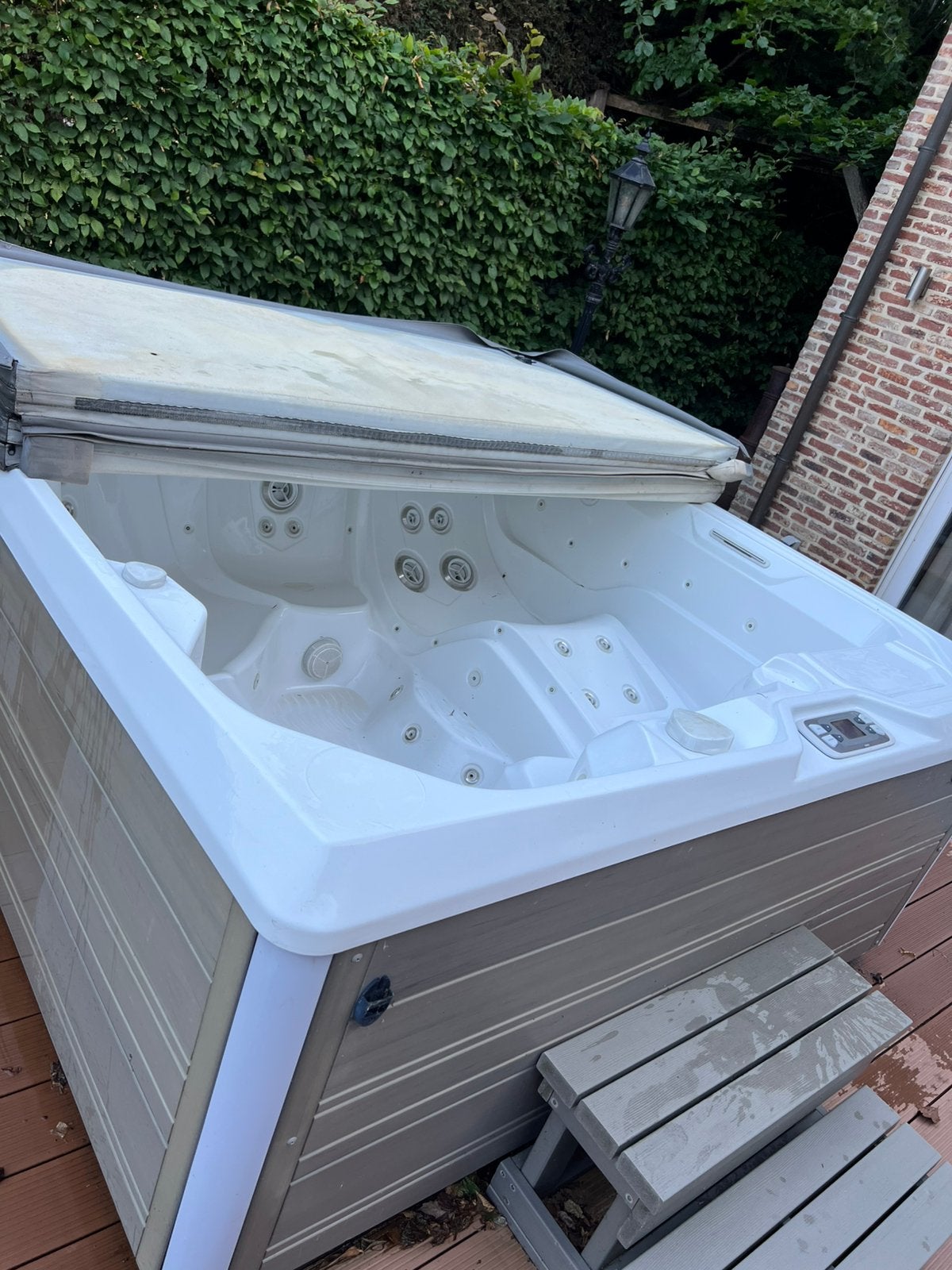 Massagebad Hotspring 2018, Tuin en Terras, Bubbelbaden en Hottubs, Ophalen, Gebruikt, Vast