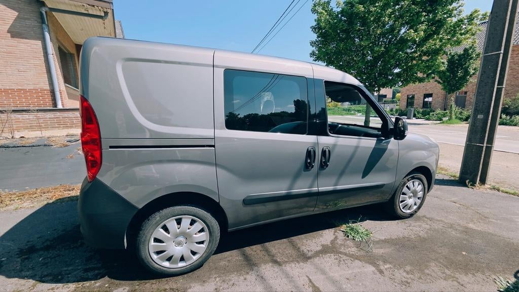 Opel combo van 2017, 1400 benzine, 4 deurs, Euro 6, Bruin, 1400 cc