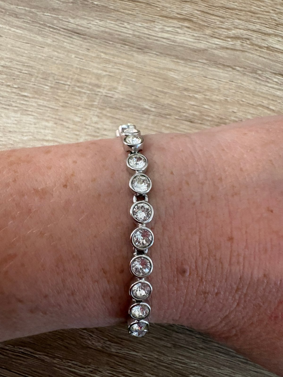 Armband swarovski 17 cm, Bijoux, Sacs & Beauté, Bracelets, Enlèvement ou Envoi, Comme neuf