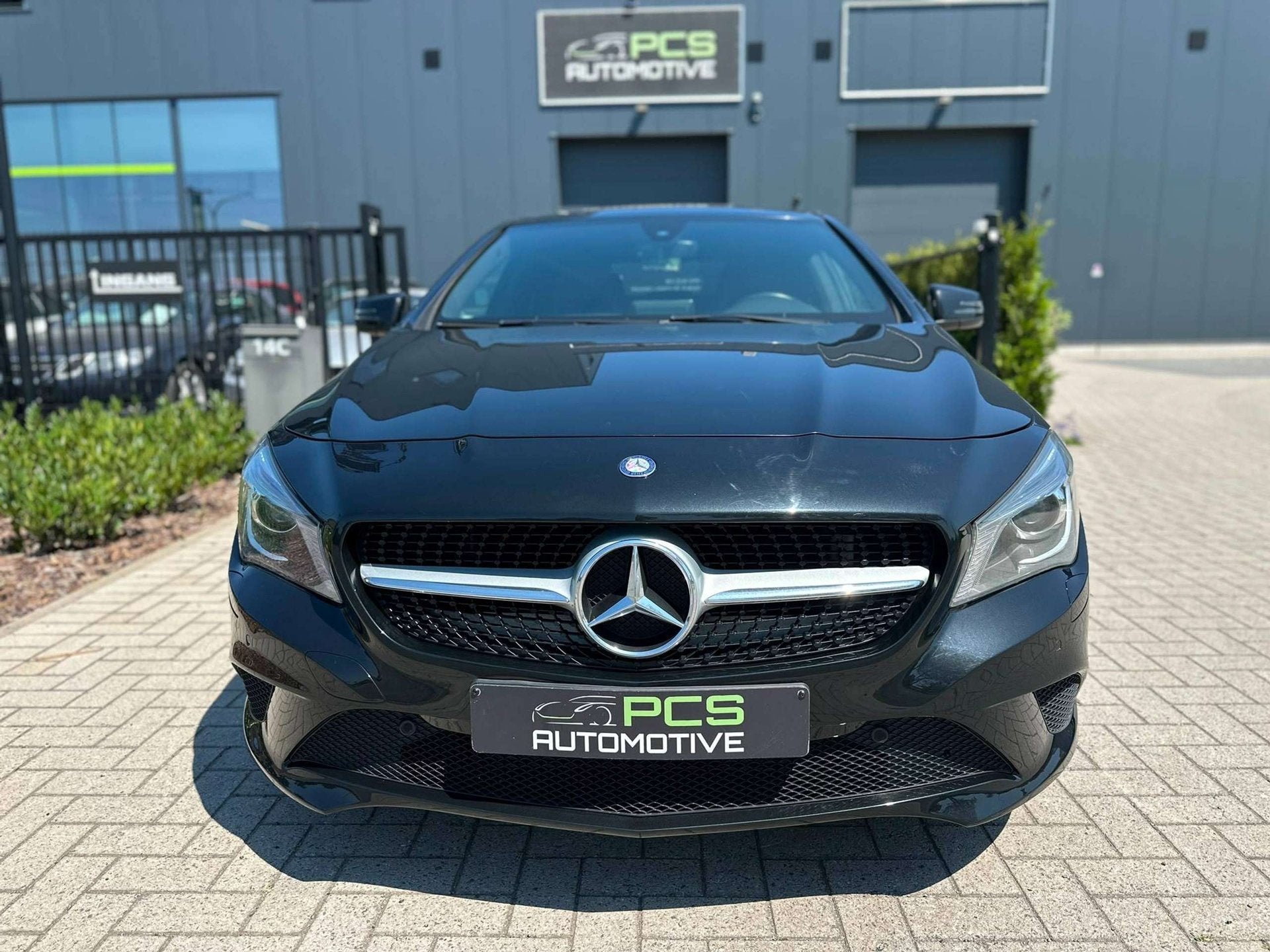 Mercedes-Benz CLA-Klasse 180 Automaat / 100.000KM / 2015, CLA, Entreprise, Entretenue par le concessionnaire, Noir