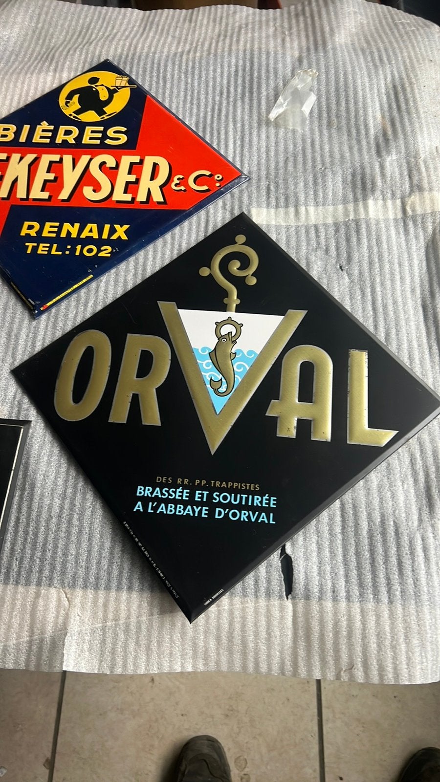 Assiette en fer blanc Orval 1967, excellent état, Collections, Enlèvement ou Envoi