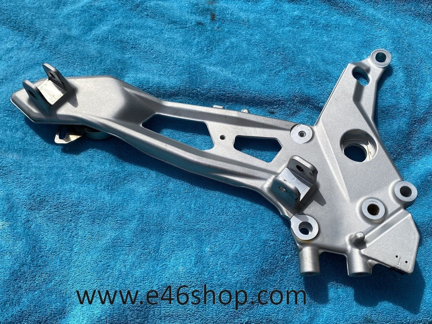 BMW F900R VOETSTEUN SCHETSPLAAT RECHTS OEM 8404012, Gebruikt, -, -, Ophalen of Verzenden