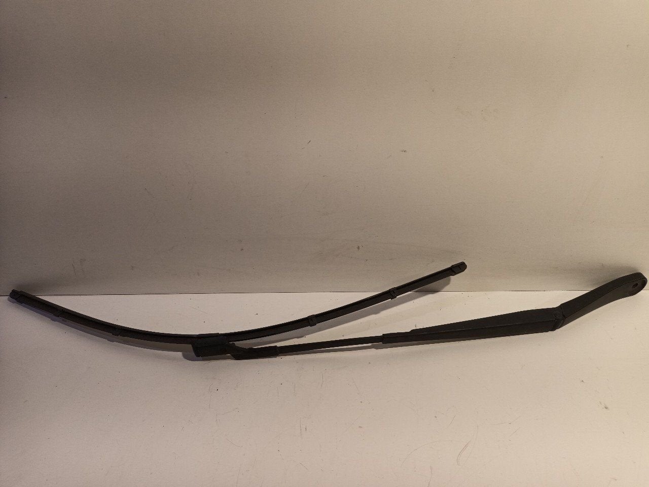 Ruitenwisserarm links voor Ford Transit, Onderdelen@venauto.nl, Van der Ven Autorecycling B.V., Gebruikt, Ettenseweg 76, 4706 PB Roosendaal, The Netherlands