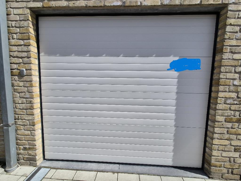 sectionale automatische poort L-Door ral 9001, Ophalen, Gebruikt