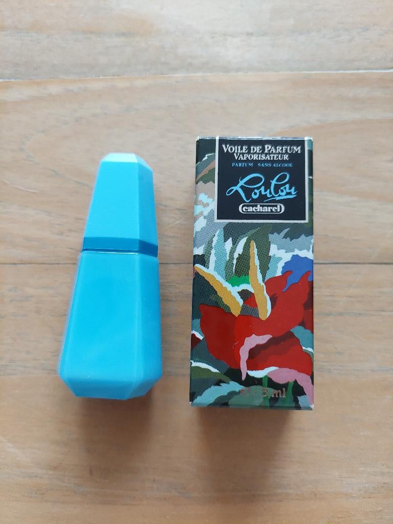 Loulou Voile de Parfum Spray Cacharel 5 ml, Verzamelen, Ophalen of Verzenden, Nieuw, Miniatuur, Gevuld