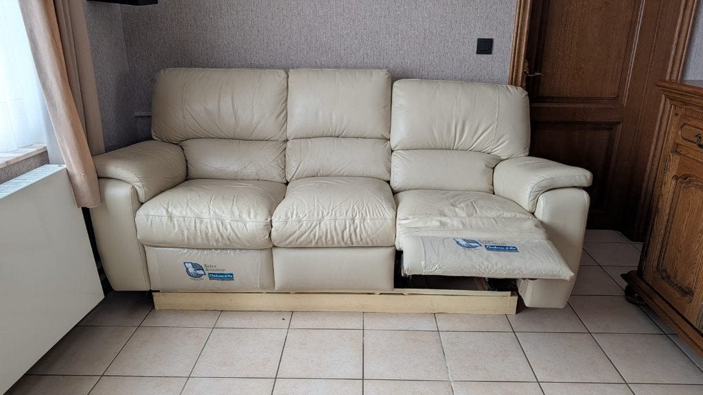 Château d'Ax Beige 3-zitsbank manuele relaxfunctie, Maison & Meubles, Enlèvement, Comme neuf, Trois personnes, Cuir