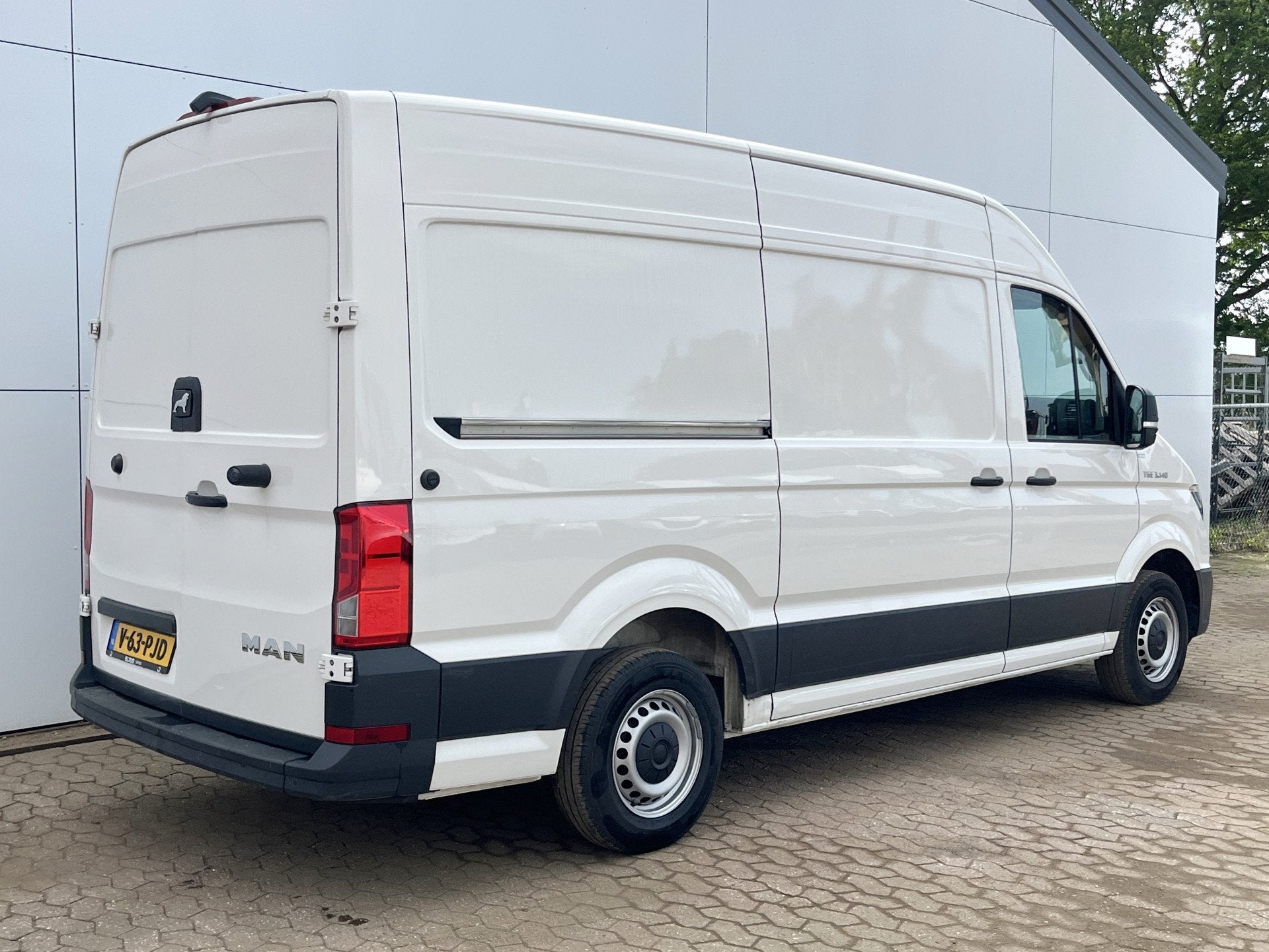 MAN TGE 3.140 2.0 TDI Automaat L3H3 Airco Cruise Control Car, Auto's, Gebruikt, 4 cilinders, Wit, Bedrijf