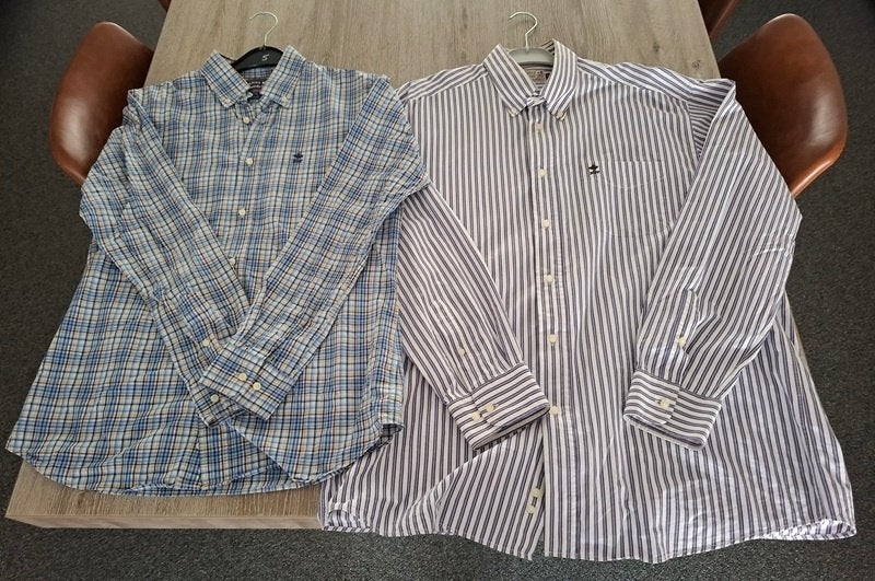 2 hemden van River Woods ( Maten medium/ X-large ), Vêtements | Hommes, Chemises, Tour de cou 43/44 (XL), Enlèvement ou Envoi