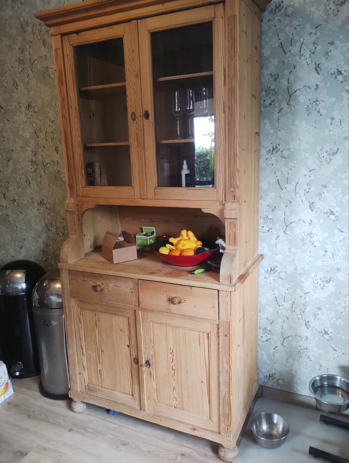 grenen buffetkast met vitrine, Ophalen, Met lade(s)