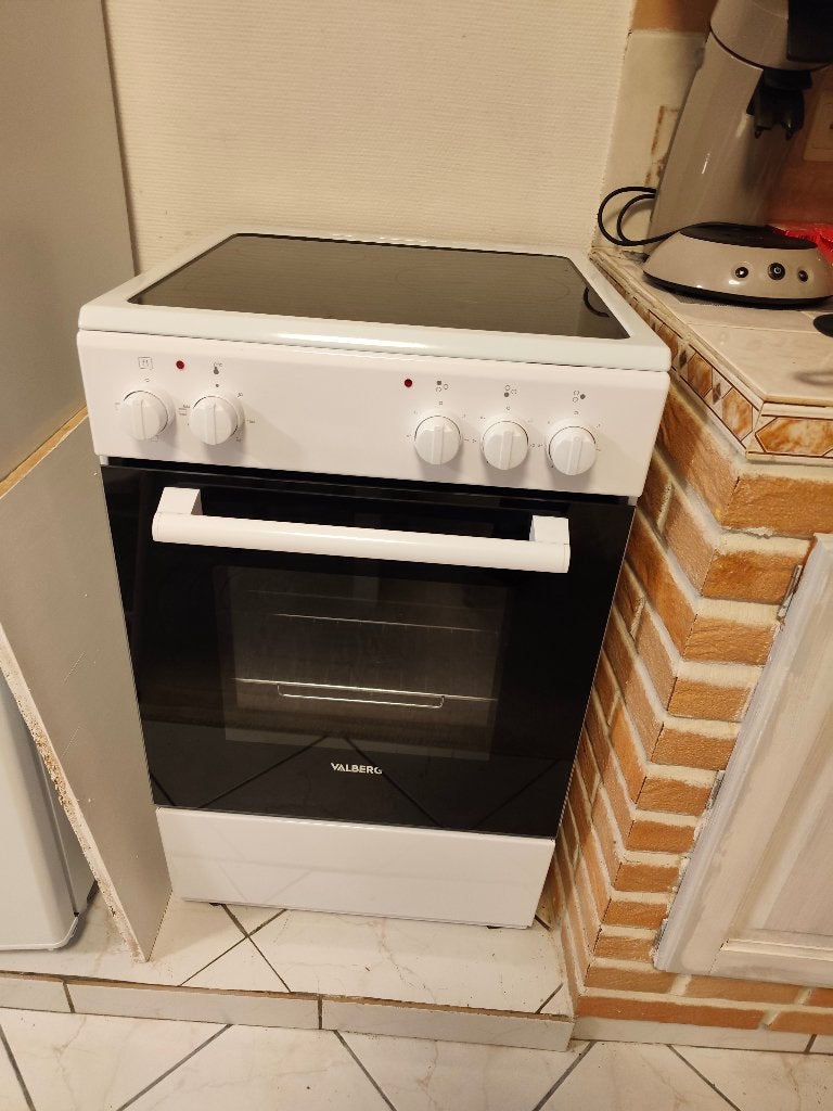 Cuisinière vitro garantie 20 mois, Electroménager, Neuf, Enlèvement, 45 à 60 cm, 3 zones de cuisson ou moins