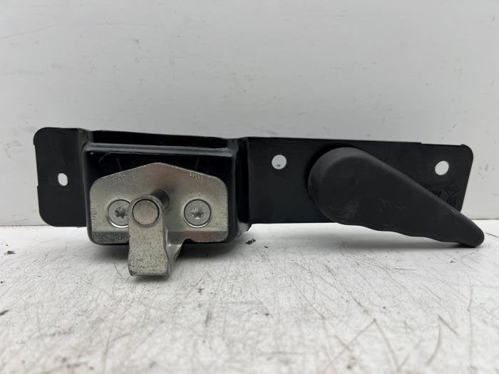 Poignée portière arrière camionnette d'un Opel Vivaro, -, Opel, 3 mois de garantie, Utilisé