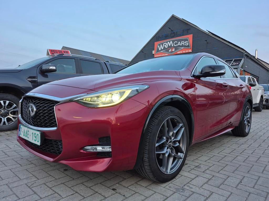 Infiniti Q30 (bj 2017), Auto's, Gebruikt, Overige kleuren, Overige brandstoffen, 5 zetels