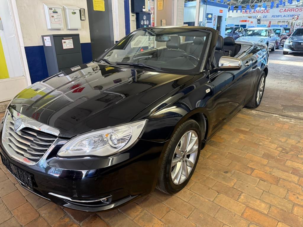 Lancia Flavia 2.4 I Cabriolet 2013 74.000 km, 4 cilinders, Cabriolet, Zwart, Leder