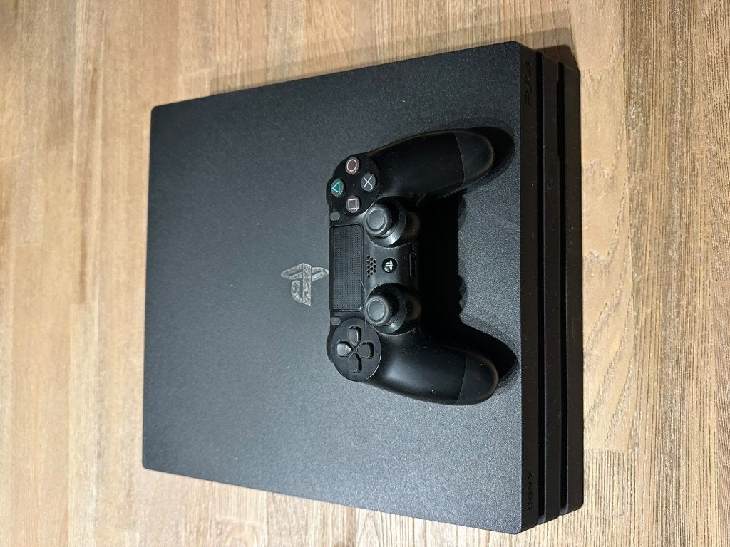 Playstation 4 pro 1TB, Games en Spelcomputers, Ophalen, Zo goed als nieuw, 1 TB, Met 1 controller