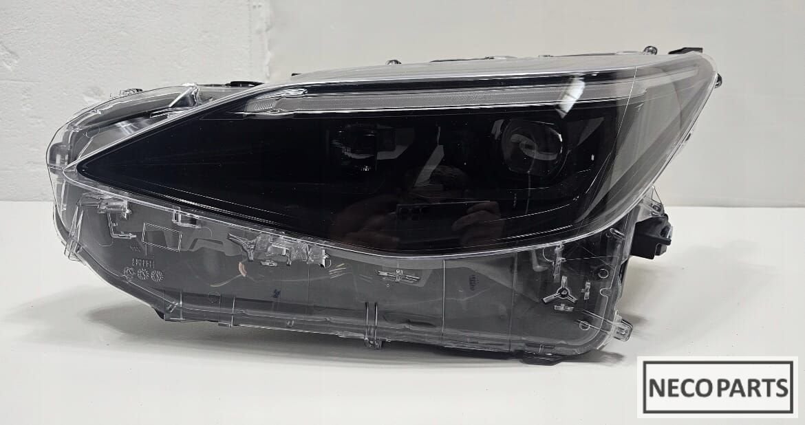 TOYOTA YARIS CROSS FULL LED KOPLAMP LINKS 31900-8A0AM, -, Toyota, Utilisé, -