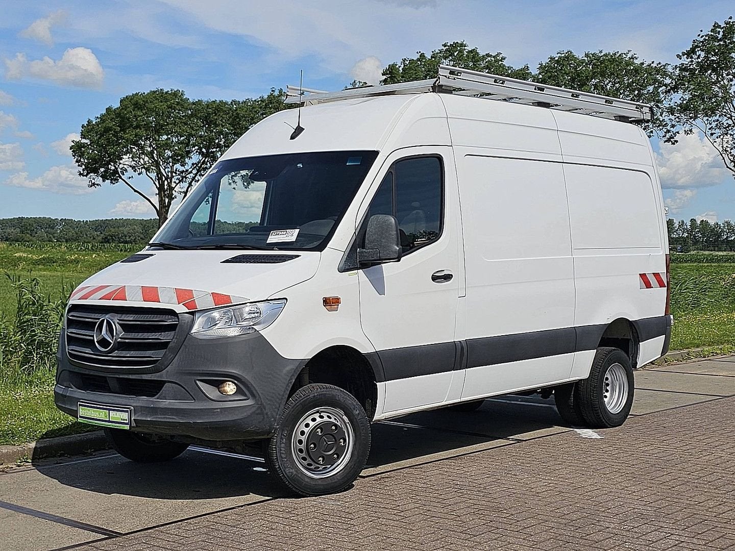 Mercedes-Benz SPRINTER 516 4X4 ALLRAD L2H2 Mbux Dubbellucht, Auto's, Wit, Mercedes-Benz, Bedrijf, Parkeercamera