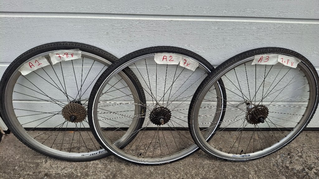 28" Fiets ACHTERWIEL stadsfiets fietswiel goede staat+ recht, Fietsen en Brommers, Fietsonderdelen, Ophalen, Zo goed als nieuw