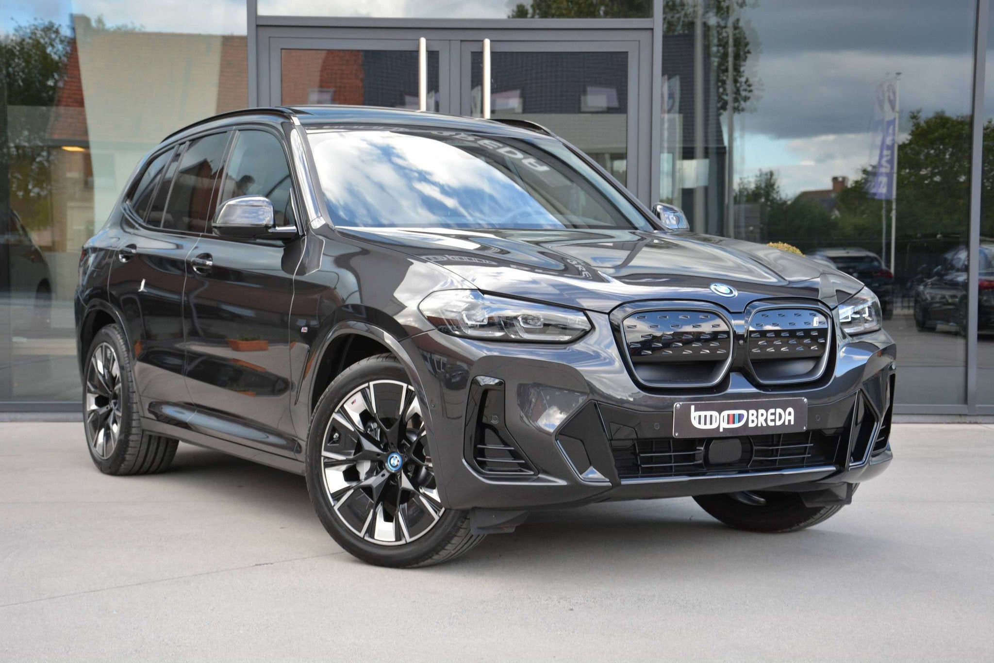 BMW iX3 M-Sport Impressive/HUD/ACC/H&K/Pano/360cam/20", Auto's, Automaat, Gebruikt, Zwart, Leder