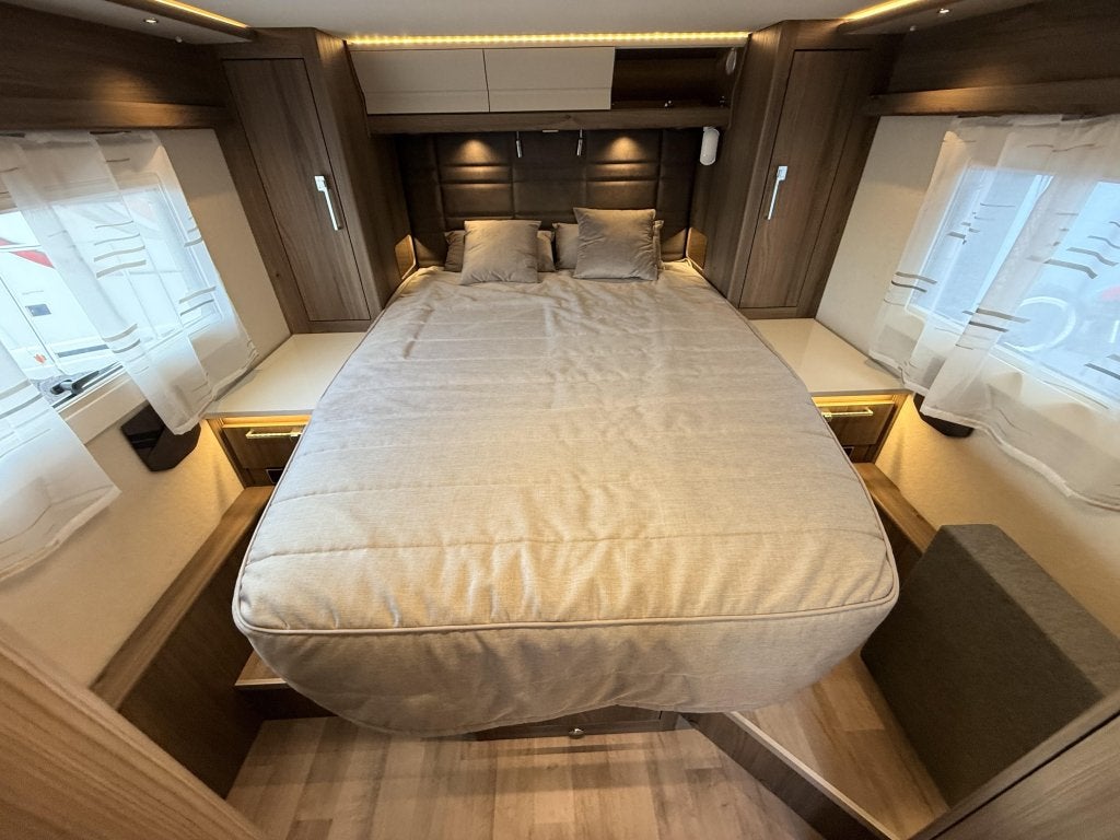 Kabe Travel Master Imperial i810 LQB, Caravans en Kamperen, Mobilhomes, Automaat, Antidémarrage, Ringverwarming, Mercedes-Benz