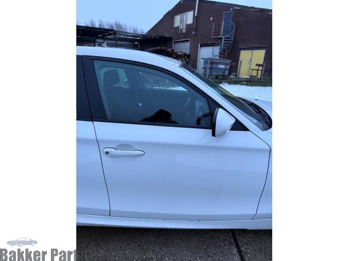 Portière 4portes avant droite d'un BMW 1-Serie (300), Autos : Pièces & Accessoires, Carrosserie & Tôlerie, Porte, BMW, Utilisé