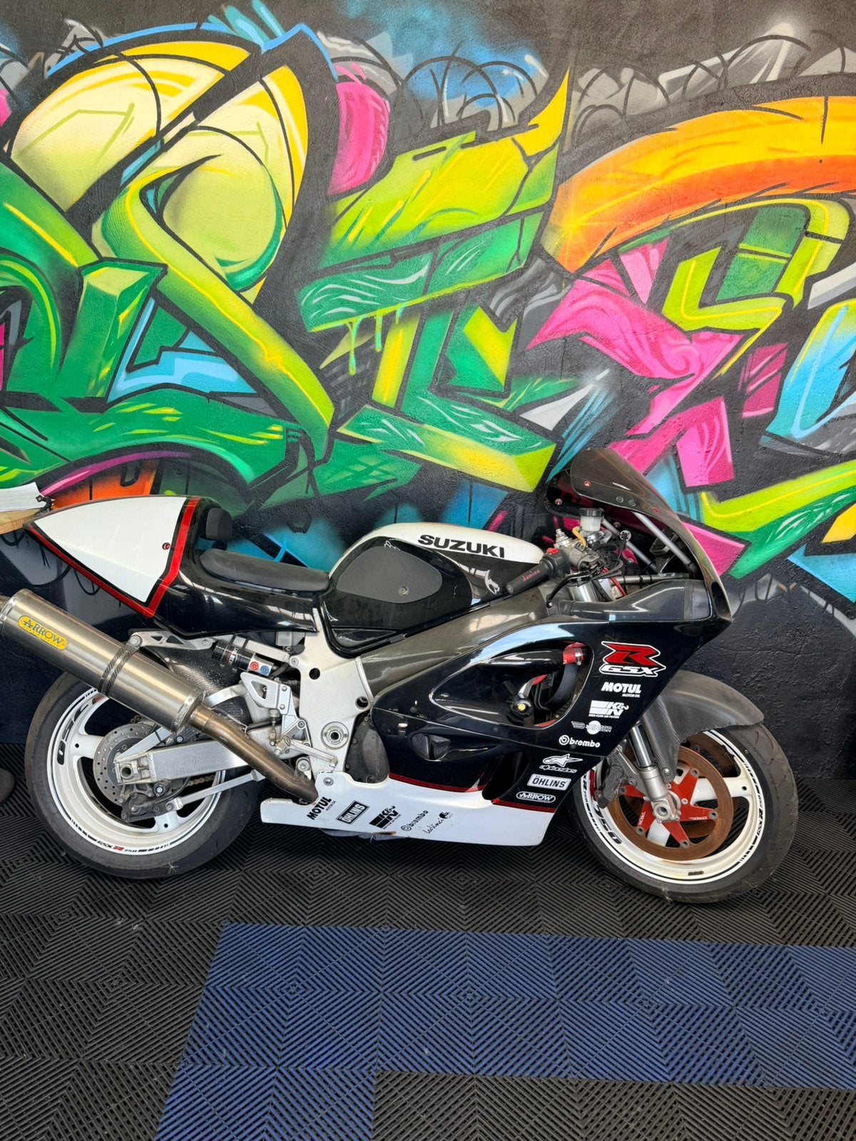 A vendre Suzuki GSXR 750 1999 de piste, Occasion, Échappement sport, Super Sport, Particulier