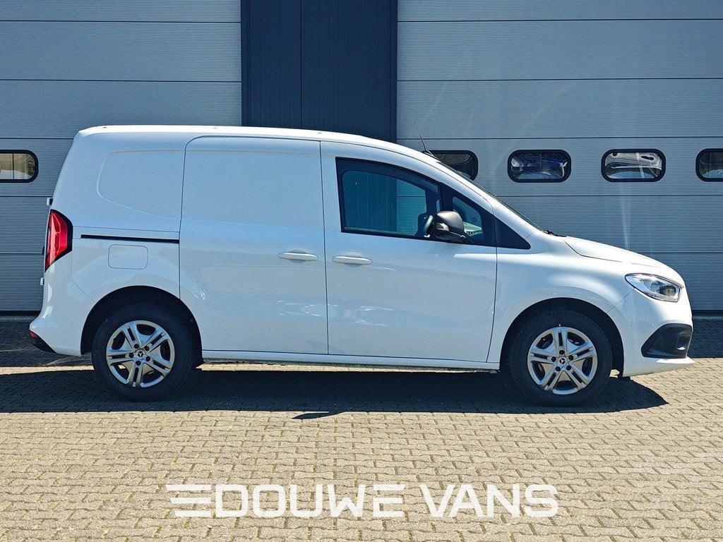 Mercedes-Benz Citan L1 110 Pro Automaat Camera MBUX Airco Cr, Entreprise, 4 cylindres, Occasion, Blanc